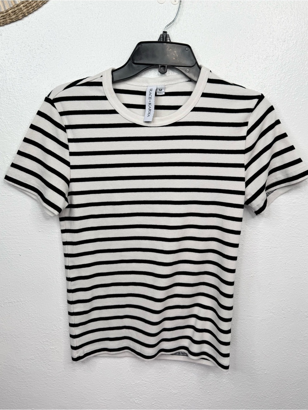 Grace + Karma T-Shirt Fitted Top Womens Medium Black & White Striped Ribbed Knit